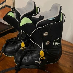 Women’s Burton Snowboard boots